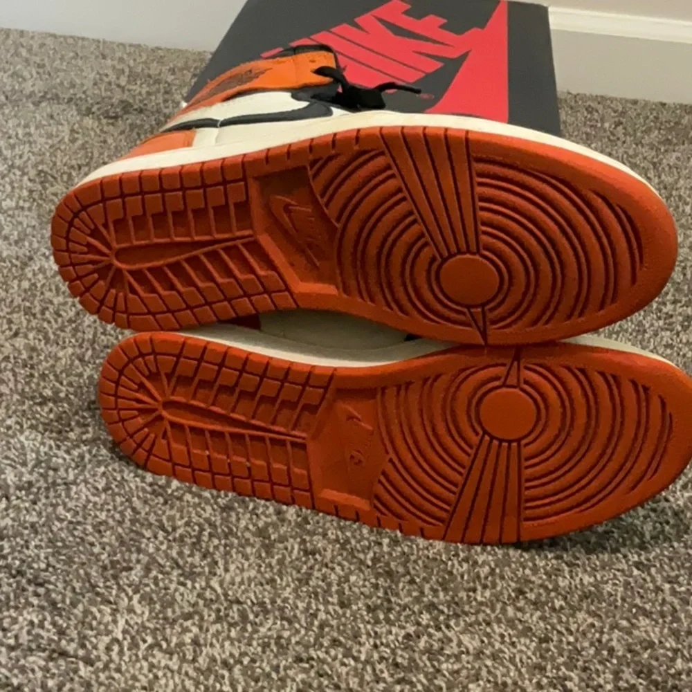 Nike Air Jordan 1 Retro High OG “Shattered Backboard” 2015 - Picture 6 of 8